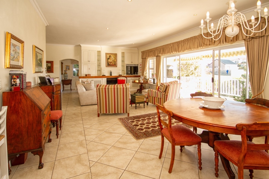 3 Bedroom Property for Sale in Upper Main Street Western Cape